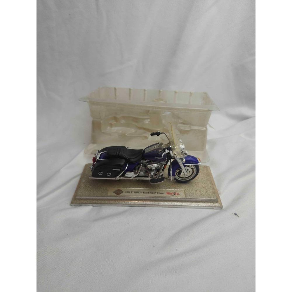 Maisto Harley Davidson 2000 FLHRCTM Road King Classic Diecast Vintage With Base